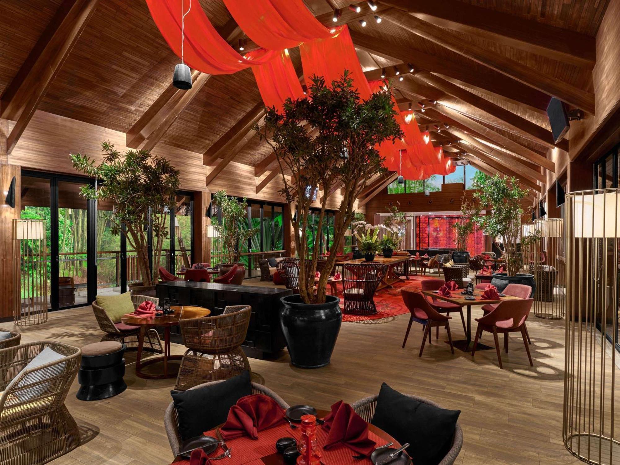 Pullman Ciawi Vimala Hills Resort Bogor Exterior photo